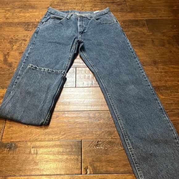 2005 Wrangler straight leg jeans, 30 x 32! - Picture 1 of 7